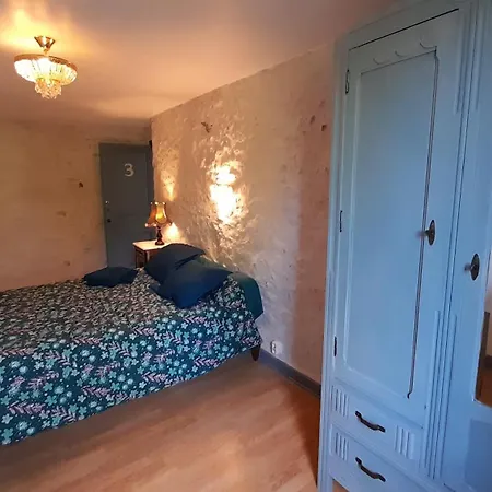 3 Le Clos Des Quatre Lieues Bed & Breakfast *