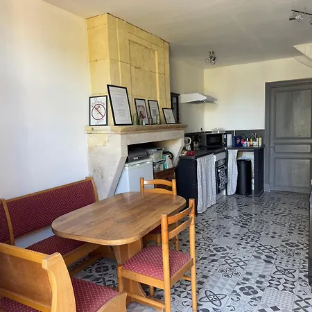 3 Le Clos Des Quatre Lieues Bed & Breakfast Cartelegue