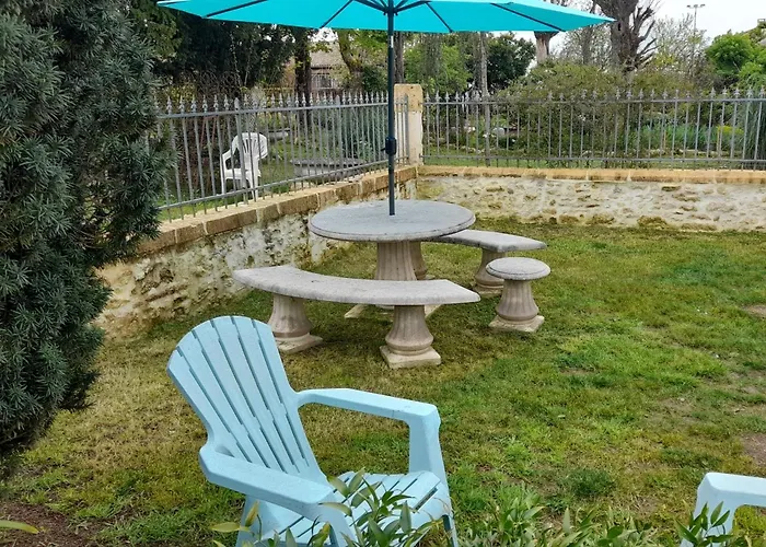 3 Le Clos Des Quatre Lieues Bed & Breakfast Cartelegue